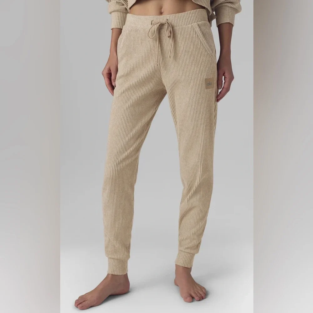 ALO Yoga Muse Sweatpants Joggers Ribbed in Gravel Heather Color Size S